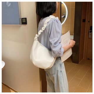 (Category: ) located in . Submitted by zycla (Listing ID 1063706246, Image 1). Description: .