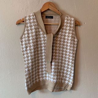 (Category: ) located in . Submitted by clothioo (Listing ID 1063679232, Image 1). Description: .