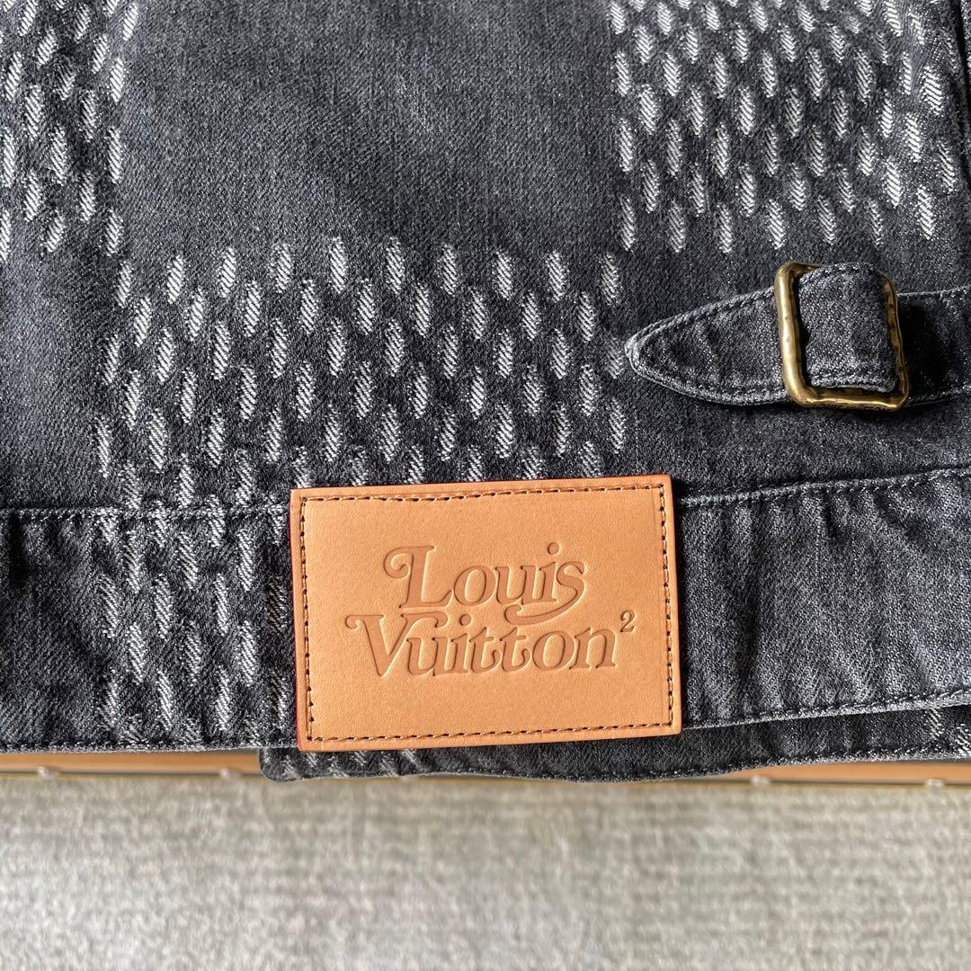Brand New Louis Vuitton X Nigo Damier Geant Wave Monogram Scarf