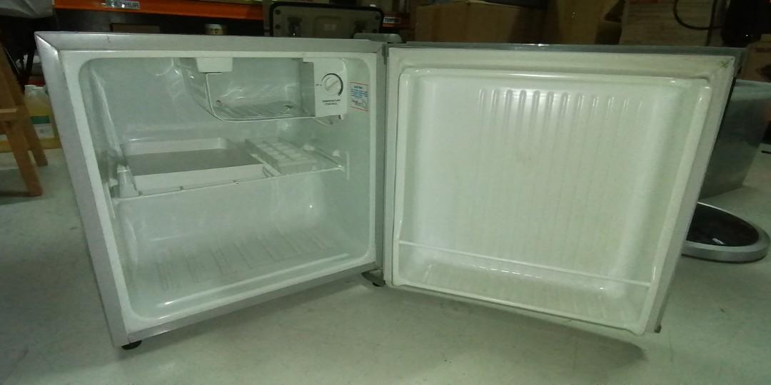 Panasonic Mini Bar Fridge NRAE51SH, TV & Home Appliances, Kitchen