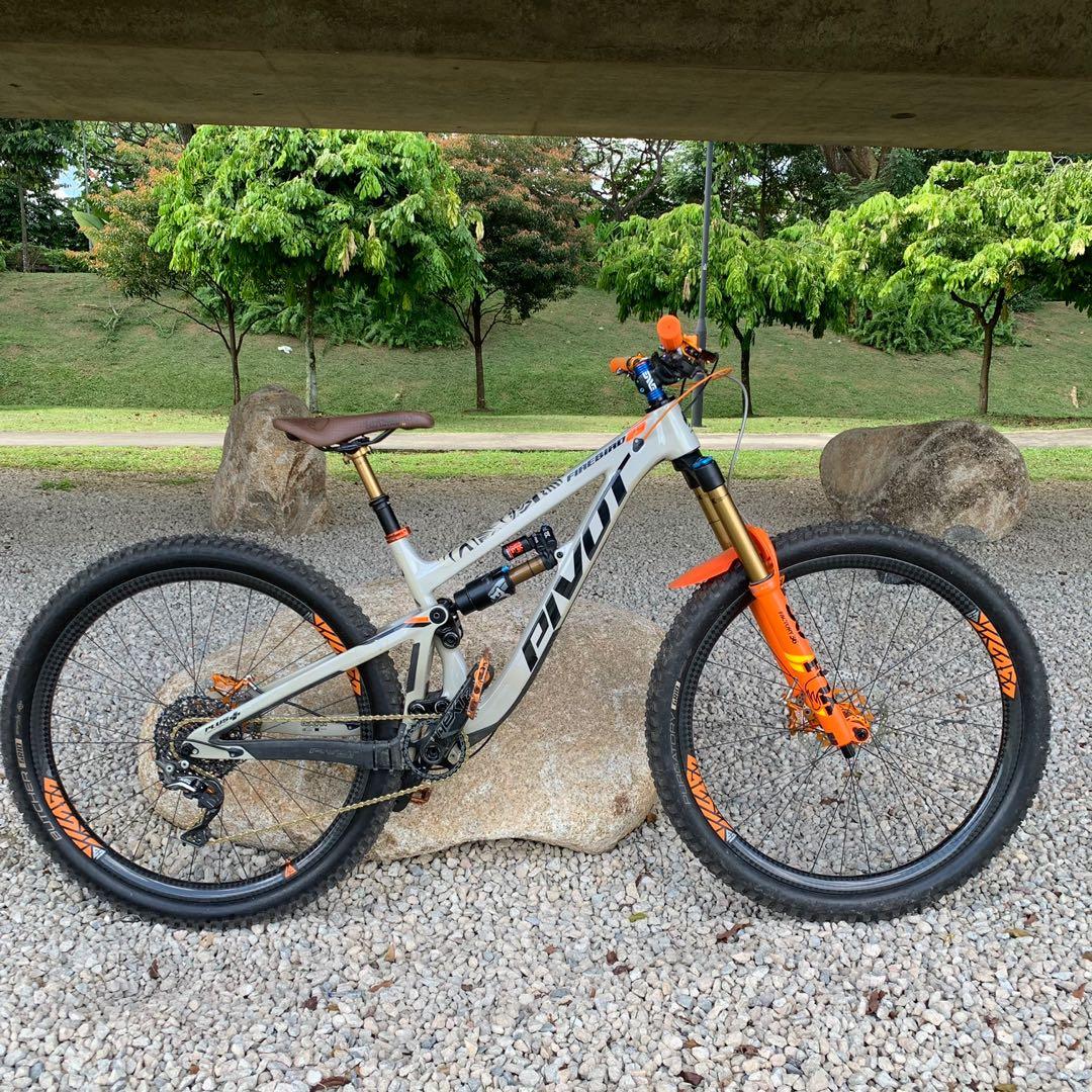 2020 Pivot Firebird 29