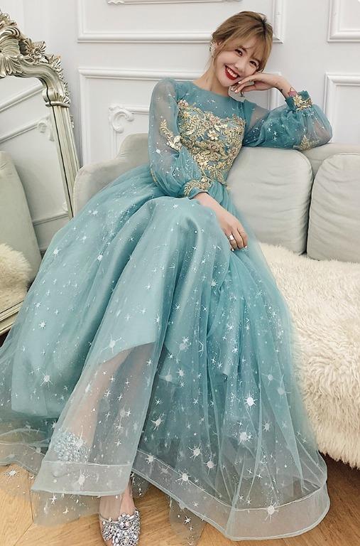Star hotsell evening dress