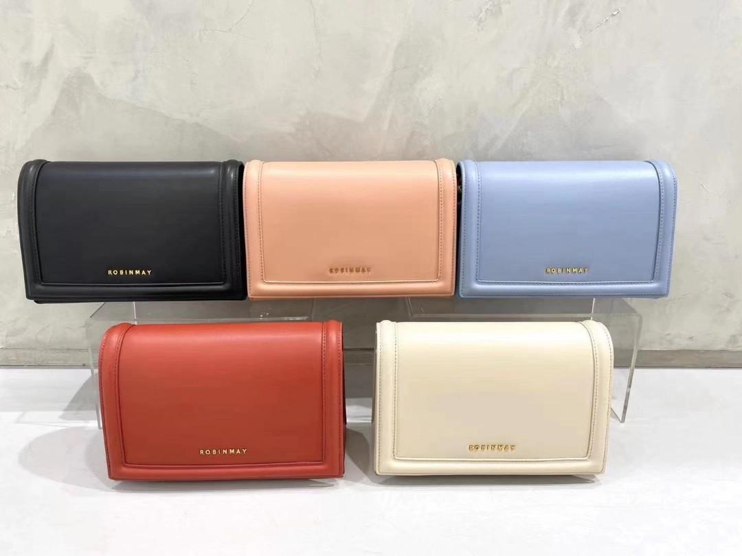 Robinmay 奥特女巫斜背包 Women S Fashion Bags Wallets On Carousell