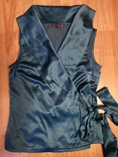 Silk-like Emerald Top