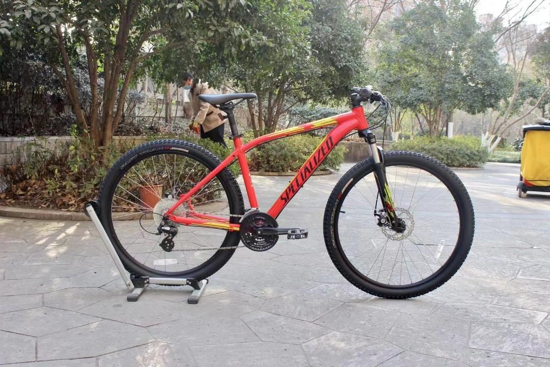 Specialized pitch sport 29 top