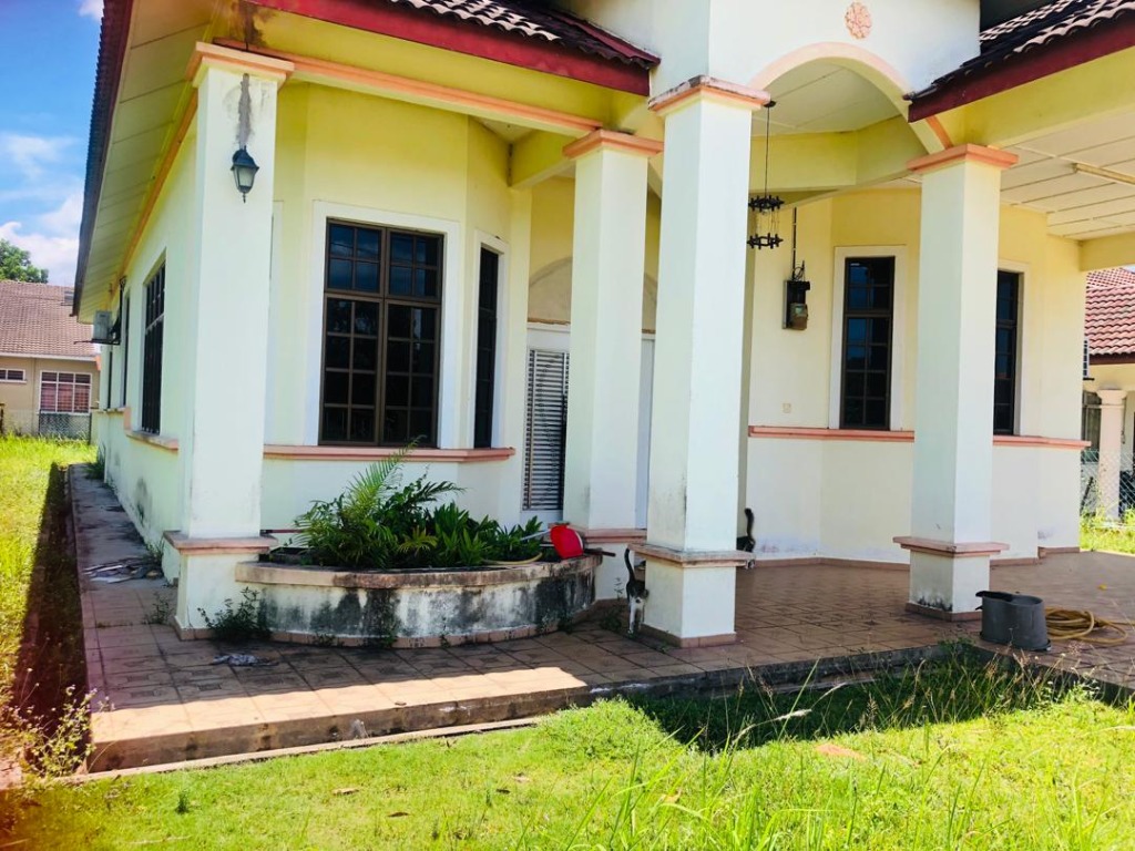 Wts Rumah Banglo Kg Kempadang Kuantan Property For Sale On Carousell