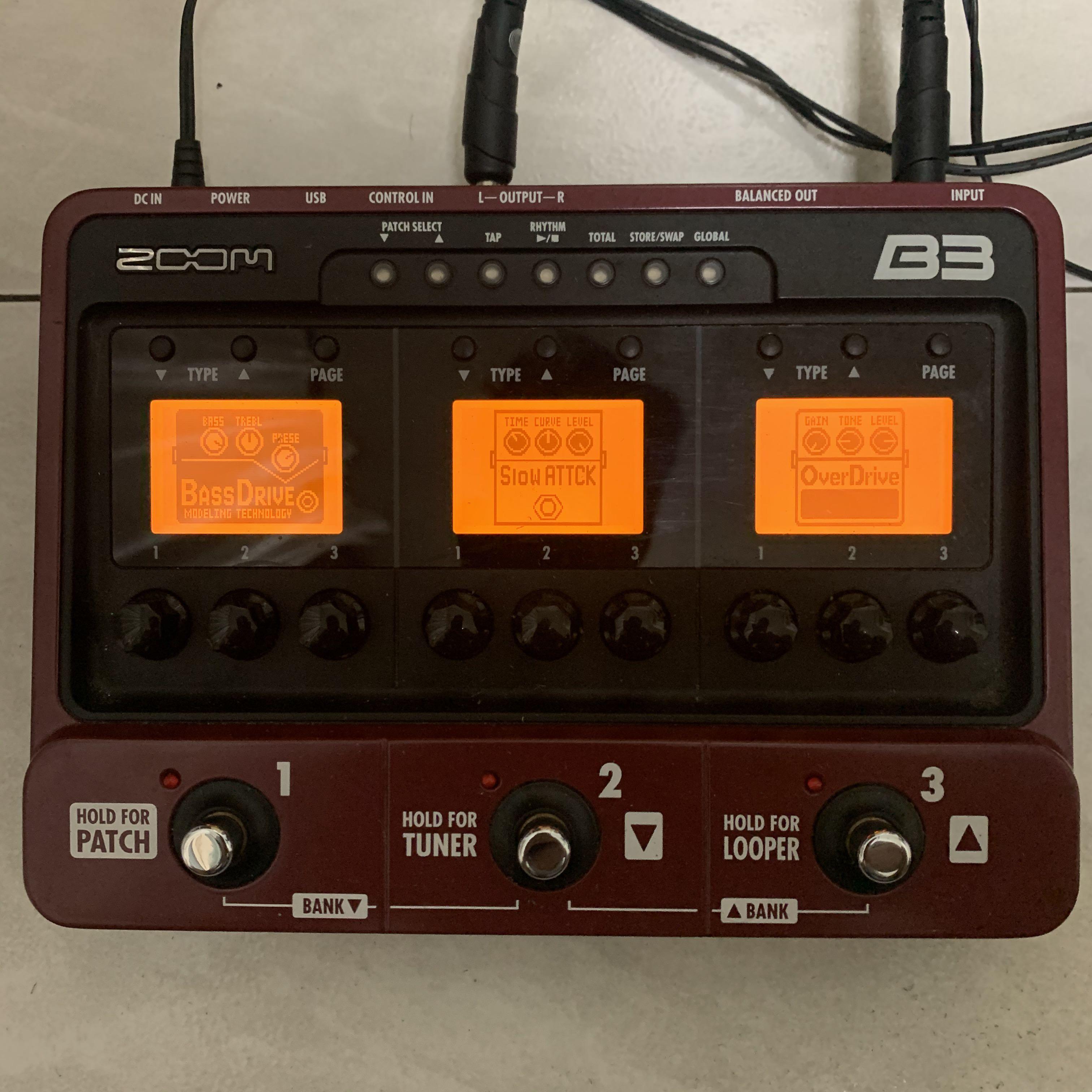 Zoom B3 bass effects and amp simulator, Hobbies & Toys, Music & Media