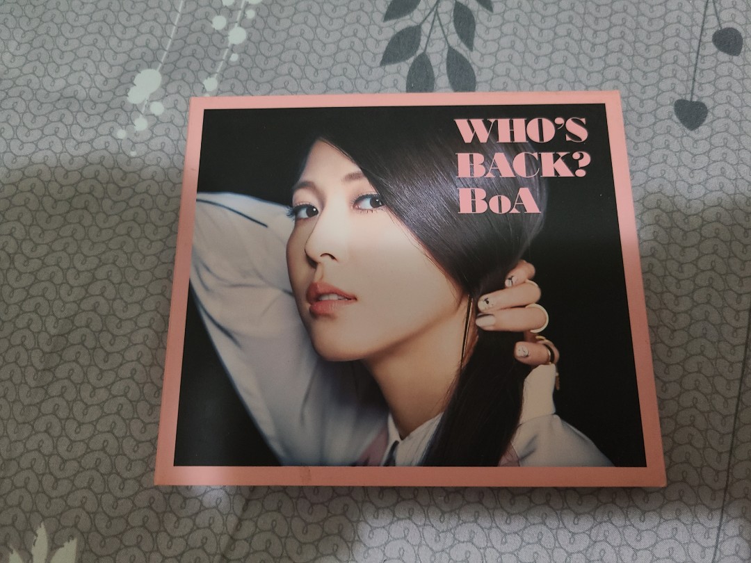 90% 新BoA Who's Back ? 專輯初回日版CD+DVD, 興趣及遊戲, 音樂、樂器 