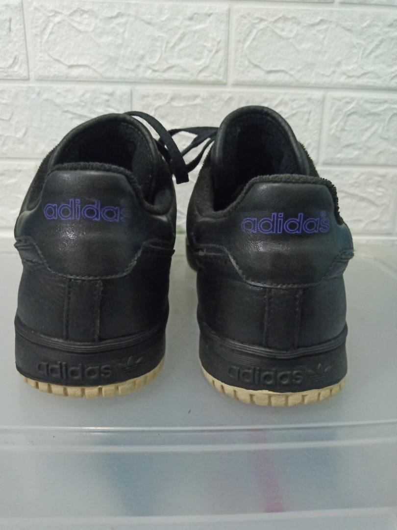 adidas avenger 5