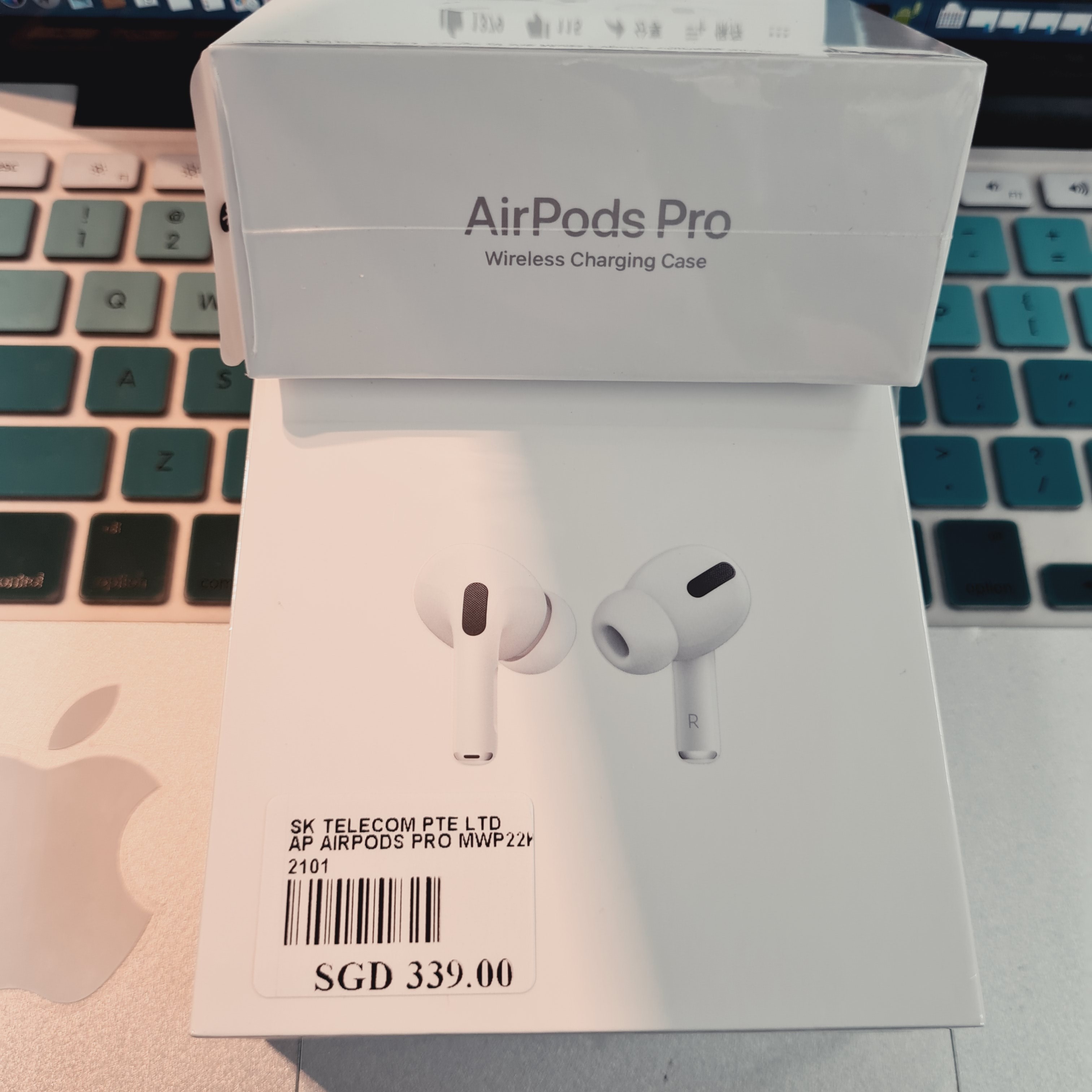 airpods pro with computer