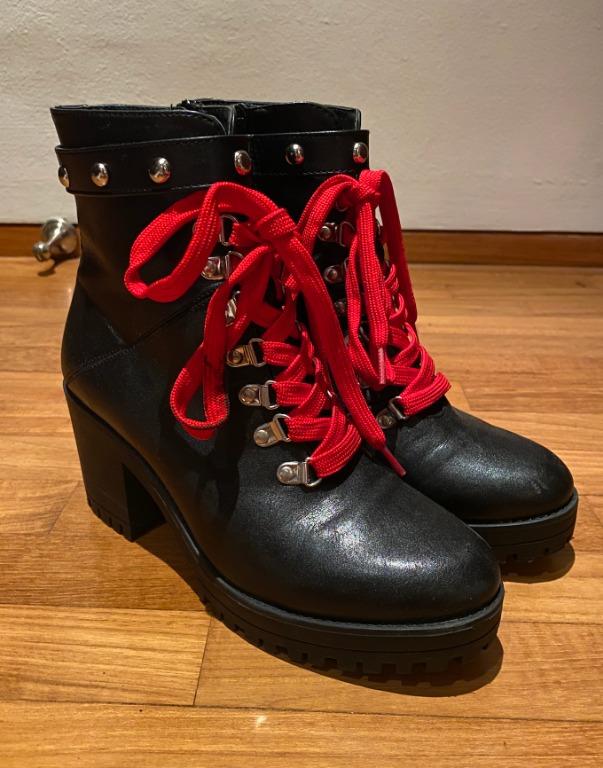 Red laces clearance black boots