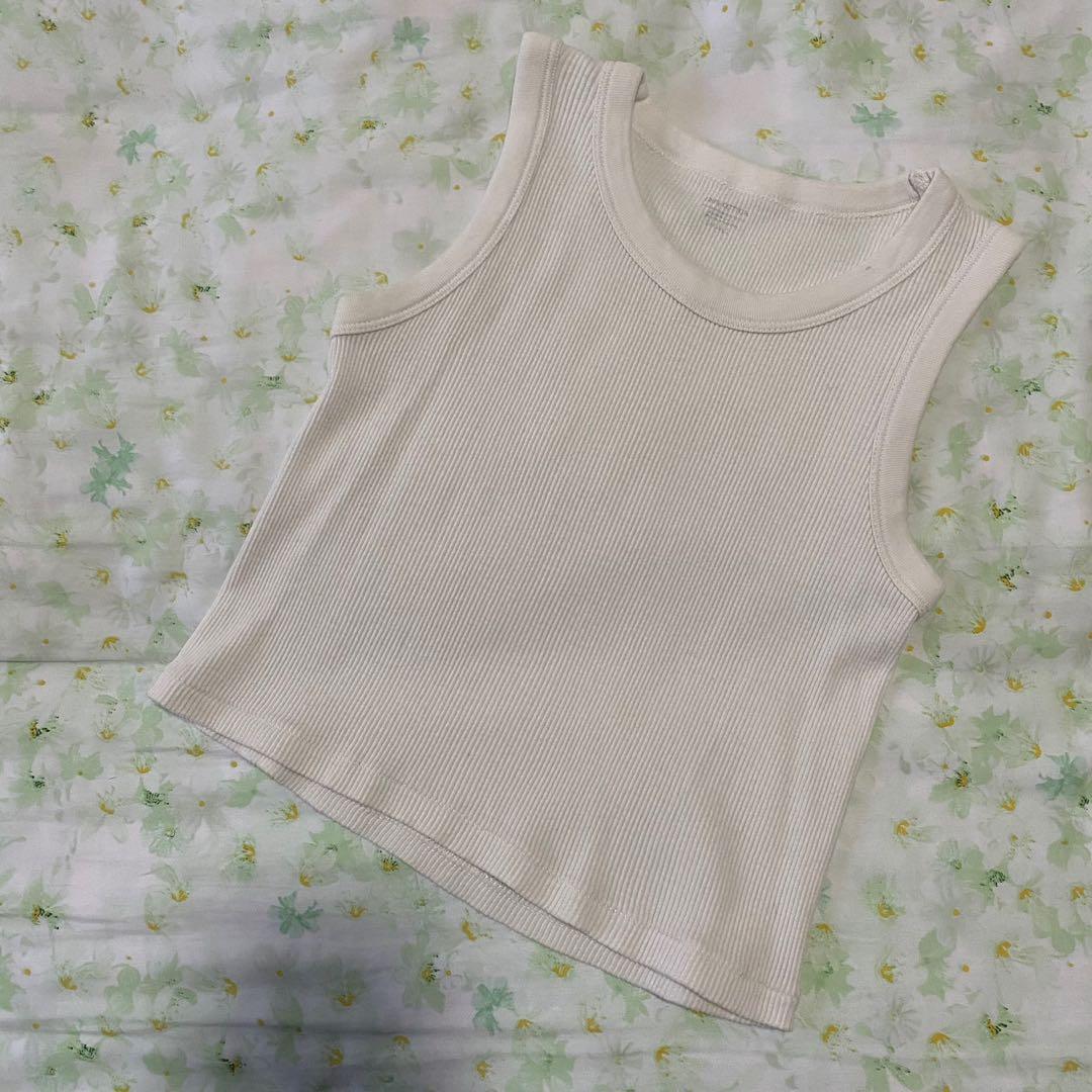 brandy melville white ribbed top, Women's Fashion, Tops, Sleeveless on  Carousell