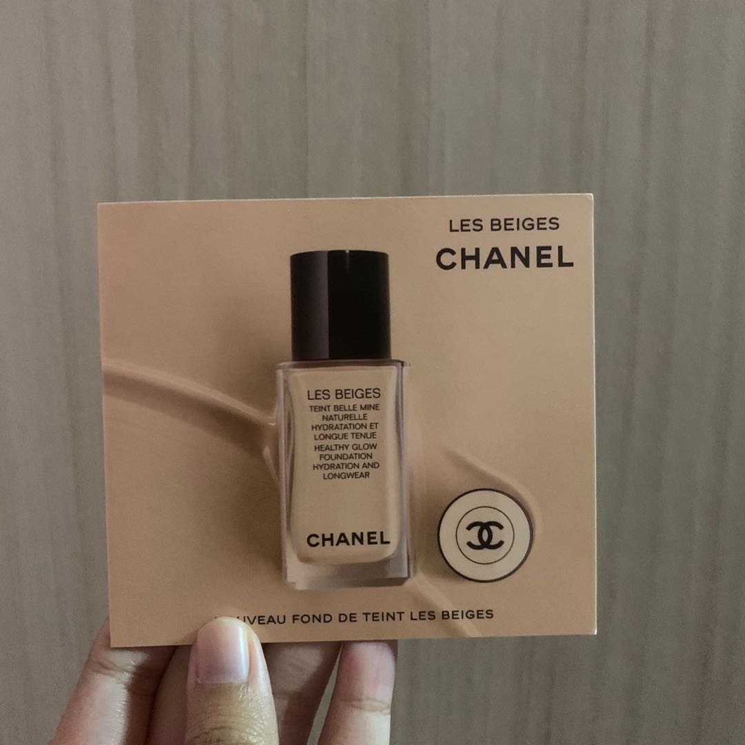 CHANEL LES BEIGES FOUNDATION SAMPLES X 20 SHADE B30 NEW CARDED SEE PICS  MAKE UP