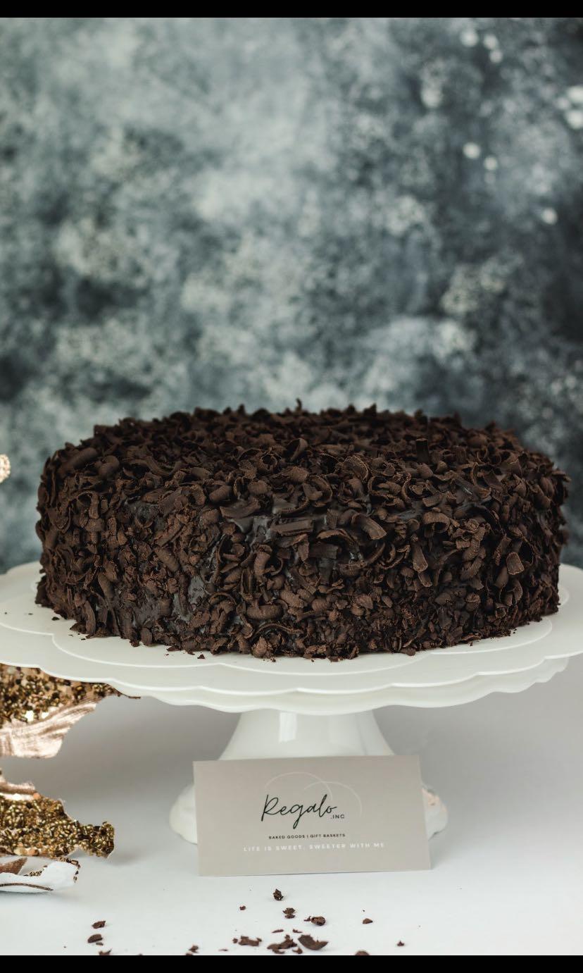 Chocolate Moist Cake Semi Sweet Topping With Choc Ganache Food Drinks Baked Goods On Carousell