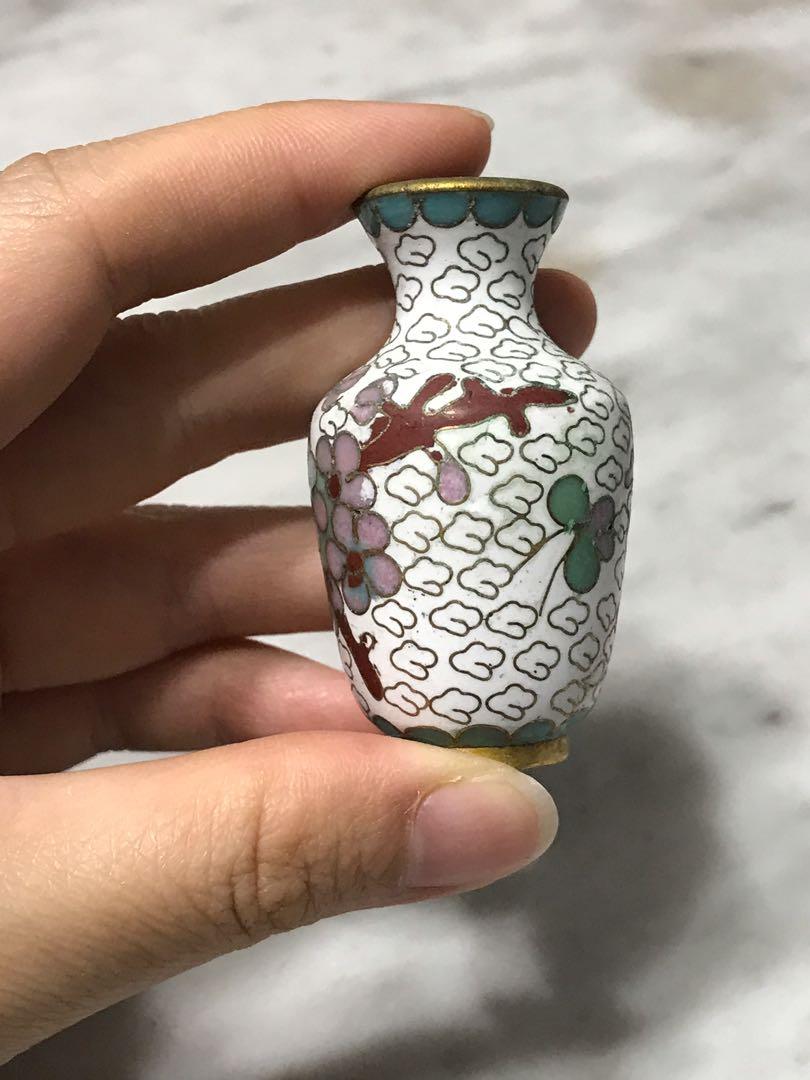 Antique Chinese Cloisonne Miniature Vase Enamel Floral ( White