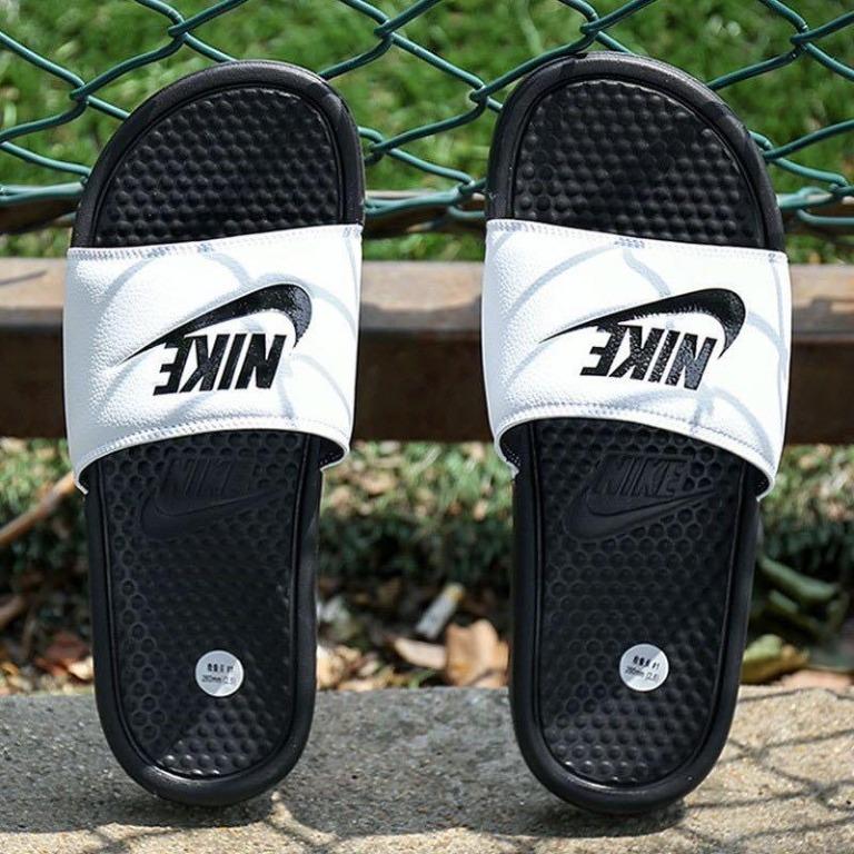 nike cushioned sandals