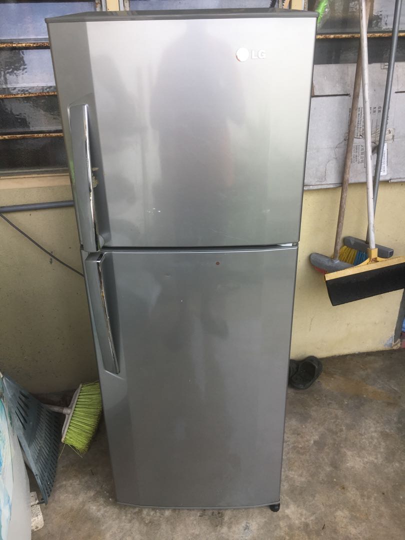 LG Refrigerator GRV242RL, TV & Home Appliances, Kitchen Appliances
