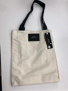 （分類：）位於 。 由 caca12_2020 提交（商品編號 1063786583，圖片 1）。簡介： 。