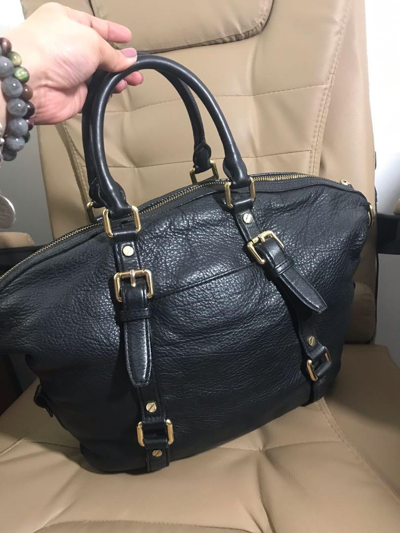 On SALE!!! MICHAEL KORS soft leather handbag, Women's Fashion, Bags &  Wallets, Shoulder Bags on Carousell
