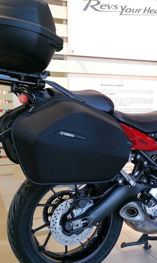 mt09 panniers