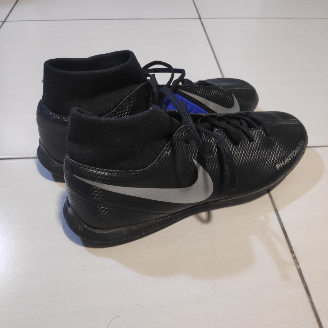 Nike Phantom Vsn Turf Boot Men s Fashion Activewear on Carousell