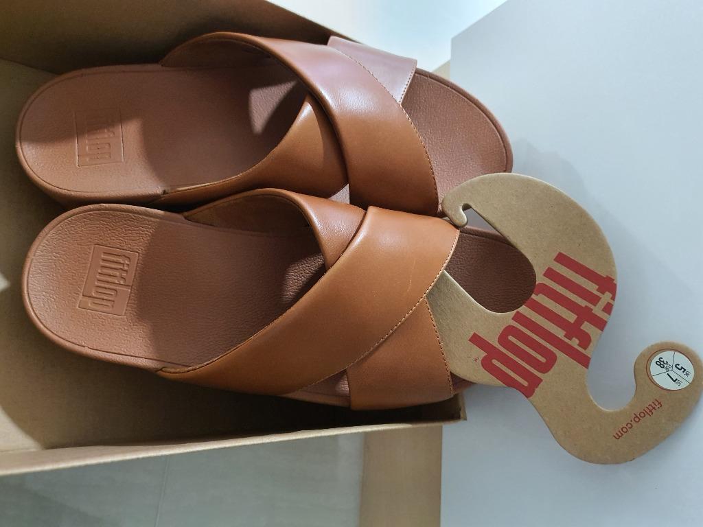 slippers for swollen feet women's