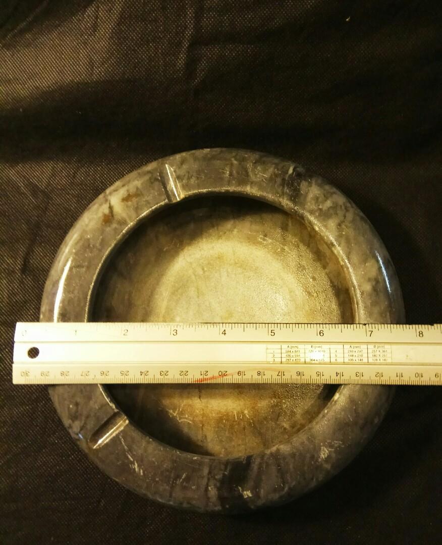 Solid marble ashtray (Category: Vases & Decorative Bowls) located in Puchong. Submitted by oking_123 (Listing ID 1063901362, Image 2). Description: A heavy solid marble ashtray. Approximately made some 60 years ago. Very heavy and very stable. No chips or cracks..
