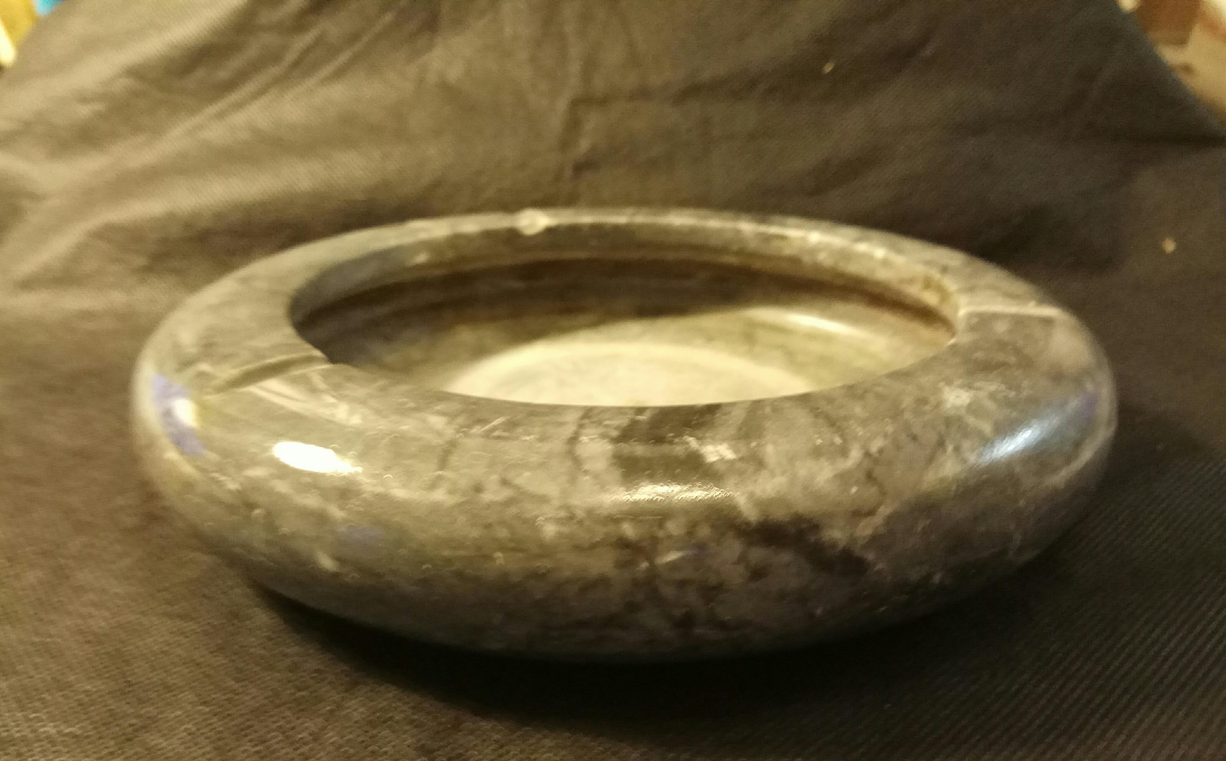 Solid marble ashtray (Category: Vases & Decorative Bowls) located in Puchong. Submitted by oking_123 (Listing ID 1063901362, Image 1). Description: A heavy solid marble ashtray. Approximately made some 60 years ago. Very heavy and very stable. No chips or cracks..