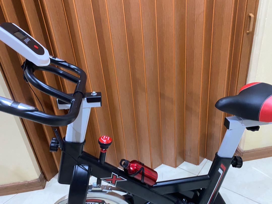 Spinning bike 11kg flywheel (Category: Cardio & Fitness Machines) located in Quezon City. Submitted by sammmko (Listing ID 1063920580, Image 3). Description: Bought this last Nov 2020 (2 months old), good as new, assembled Pick up: Cainta/QC area.