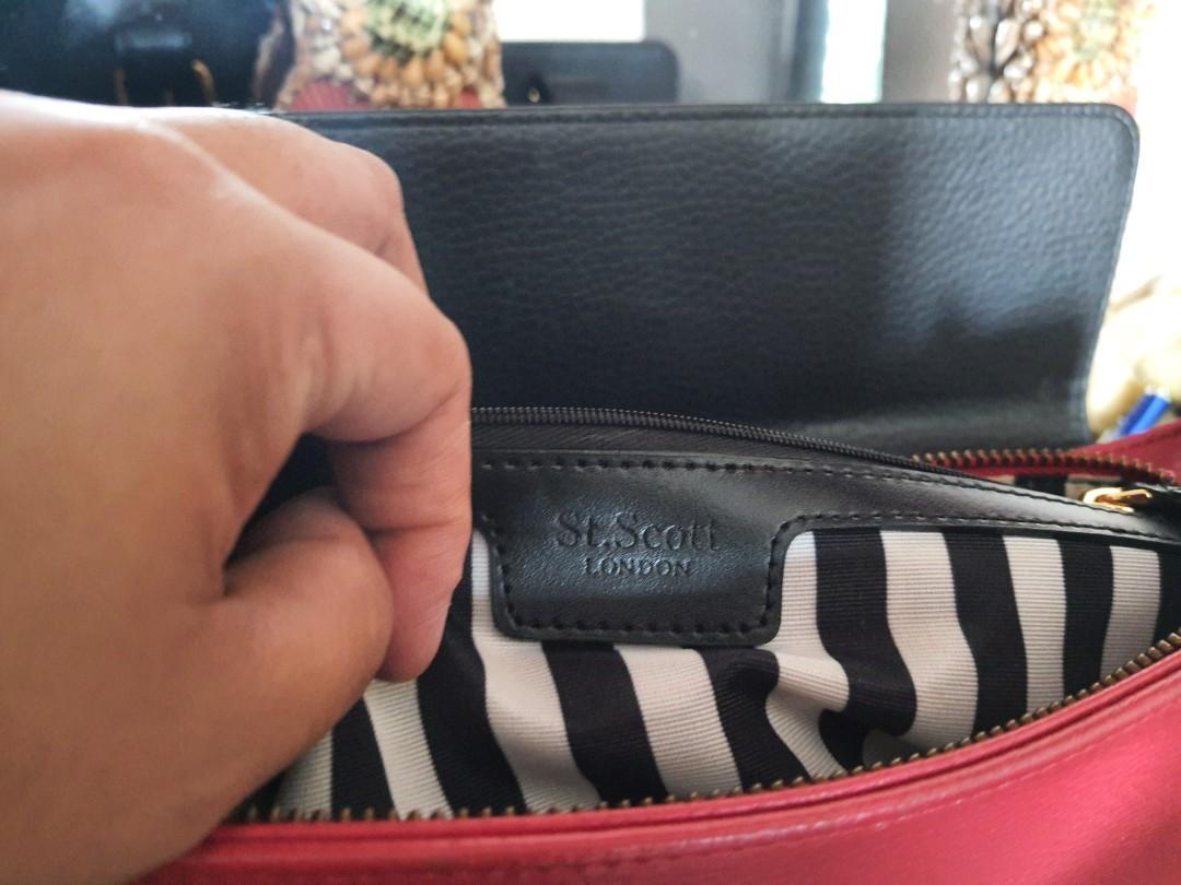 st.scott London 2 way bag (Category: Luxury Bags & Wallets) located in Manila. Submitted by bag_collections (Listing ID 1063861371, Image 3). Description: Selling my preloved St. Scott London 2 way Bag Sobrang nice looks almost new combination of black and red soft leather medium size bag as in sobrang ganda..