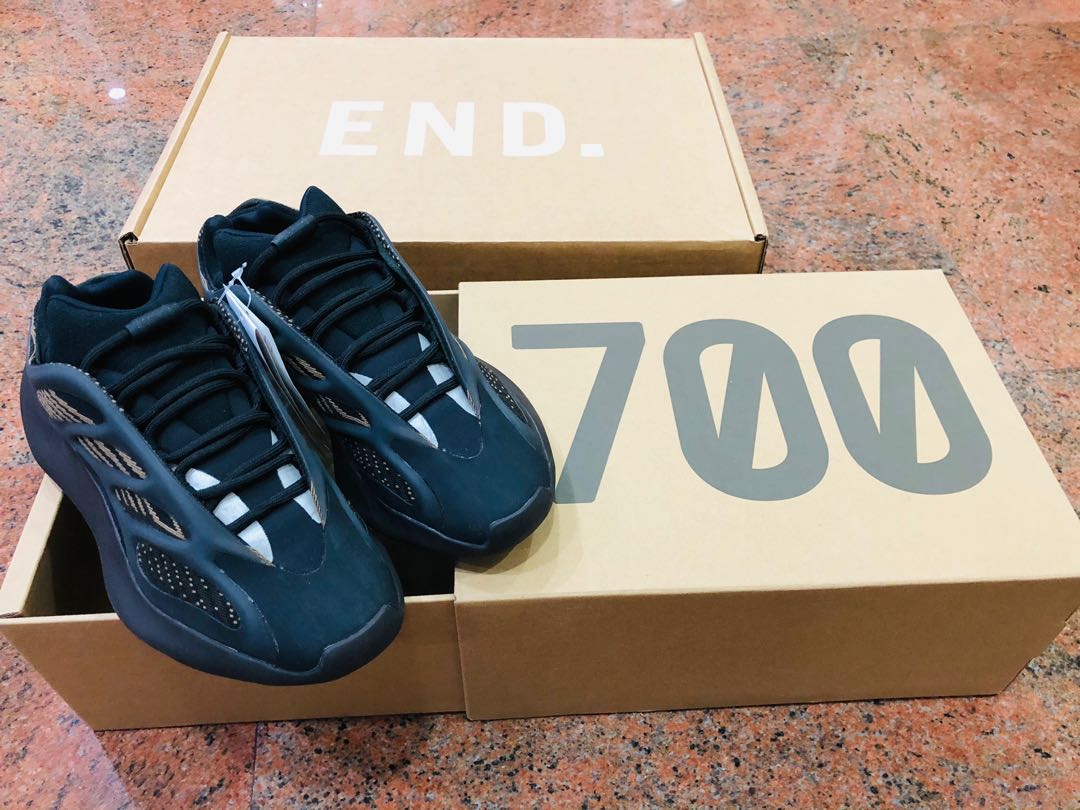 yeezy 700 end
