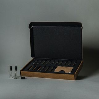 （分類：）位於 。 由 luft046 提交（商品編號 1060064689，圖片 1）。簡介： 。
