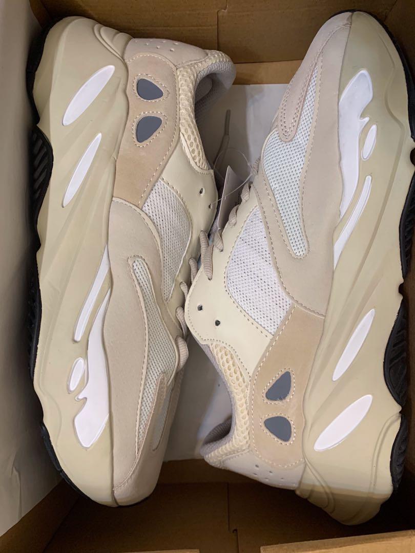 yeezy boost 700 men