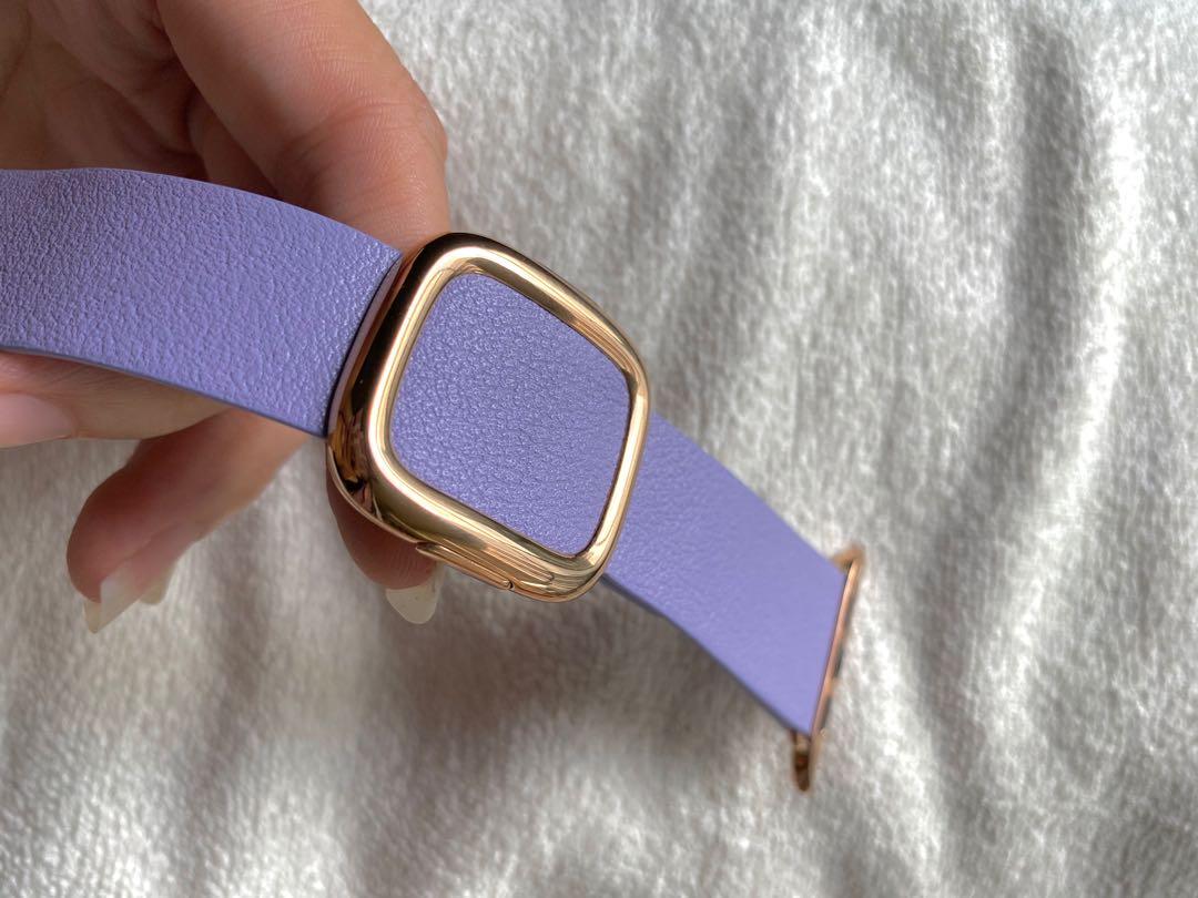 Lilac modern buckle top