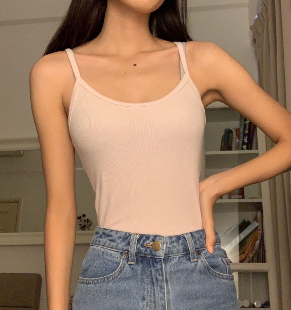 Brandy Melville Vicki Tank, Women's Fashion, Tops, Others Tops on Carousell