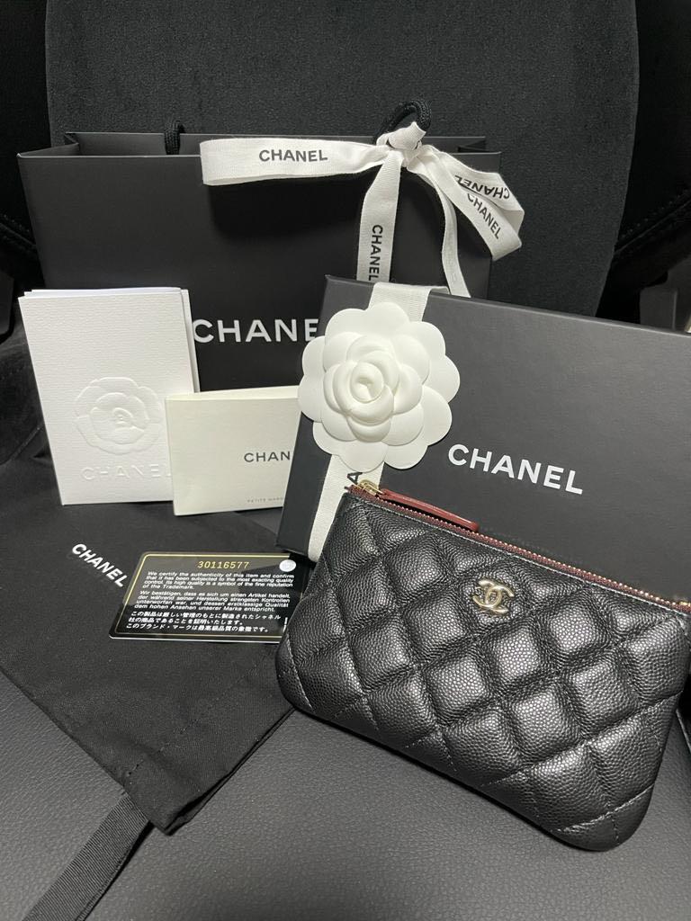 Chanel classic hotsell pouch black