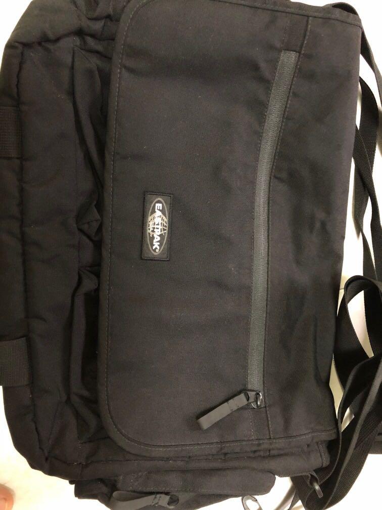 EASTPAK Sling bag, Men's Fashion, Bags, Sling Bags on Carousell