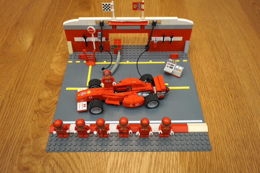 LEGO Racers Ferrari F1 Pit Set 8375 - US