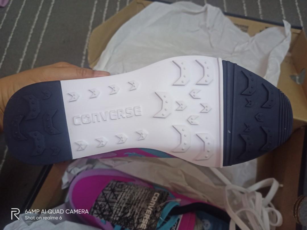 Converse womens thunderbolt ox trainers top