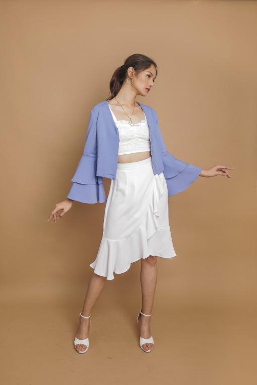 Muni Studios Stylish Blazer (Category: Coats, Jackets and Outerwear) located in Muntinlupa City. Submitted by kdeclutters (Listing ID 1060128960, Image 1). Description: Going to work in this blazer will be anything but boring. Own the room girl boss style. Details: Hook and eye fastening Ruffle sleeves Comfortable thick fabric Fabric & Care: Twill is actually a type of textile weave and what makes this fabric sustainable is the natural fiber that