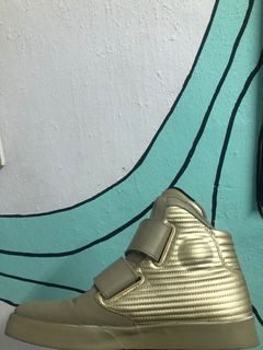 (Category: ) located in . Submitted by manulpreloved (Listing ID 1060036146, Image 1). Description: .