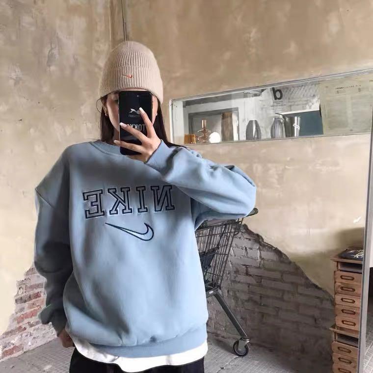 1063 Nike Spellout Vintage Pullover Sweater Cream White Blue Sweatshirt Retro Spell Out Women s Fashion Tops Other Tops on Carousell