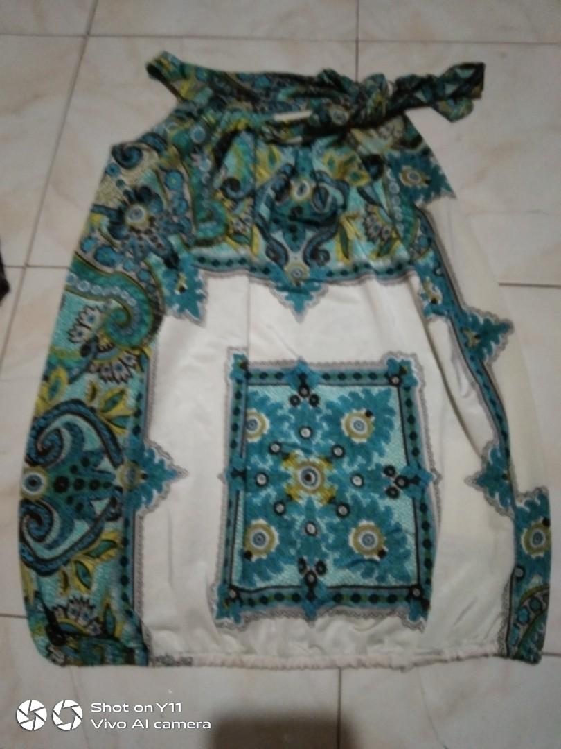 Sleeveless formal dress (Category: Dresses) located in Manila. Submitted by 131528 (Listing ID 1060066395, Image 2). Description: .