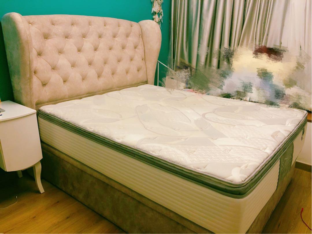 Spring Air Back Supporter bed & mattress, Furniture & Home Living