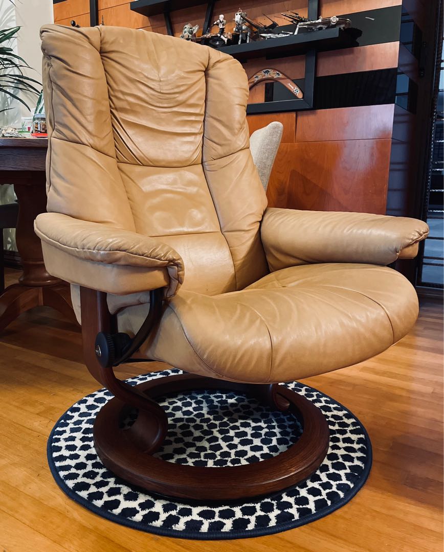 Stressless Recliner Lounge Chair and Ottoman by EKORNES MADE IN NORWAY GOOD CONDITION Furniture Home Living Furniture Chairs on Carousell
