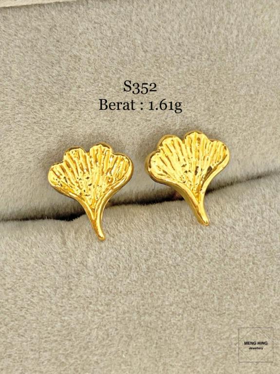 Subang Paku Emas 916 Luxury Accessories On Carousell