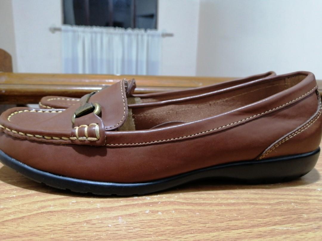 Thom McAn Size 8W Women Leather Loafers Women s Fashion Footwear