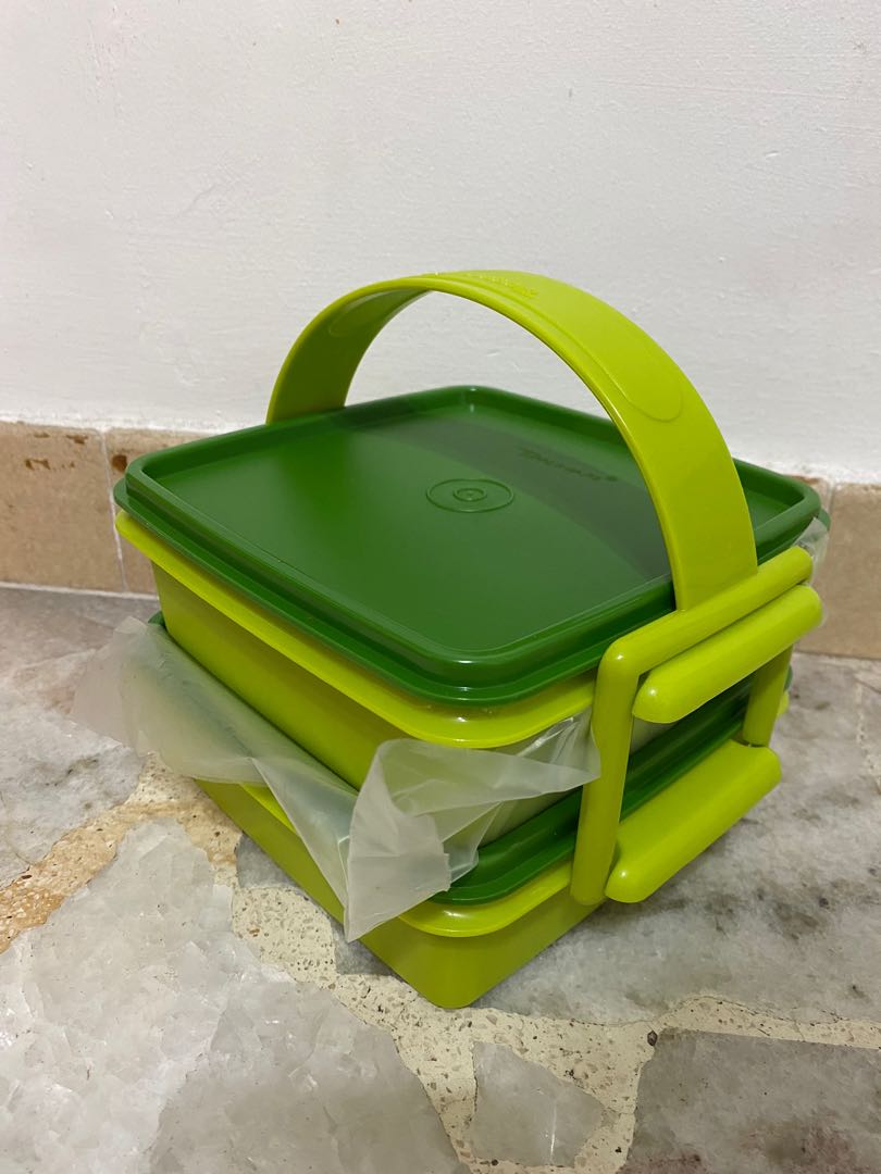 Tupperware lunch box (2 tier), Furniture & Home Living, Kitchenware ...
