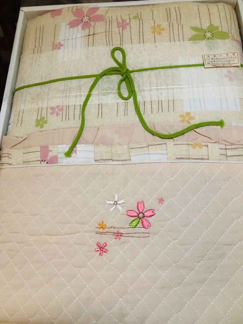 Twin Quilted Comforter (Category: Laundry Baskets) located in Quezon City. Submitted by zarayurivan (Listing ID 1060154601, Image 1). Description: Twin Quilted Comforter 65% polyester, 35% cotton. With box (last photo) Only Php1400 #japanbestfinds #quiltedcomforter #twinsizecomforter .