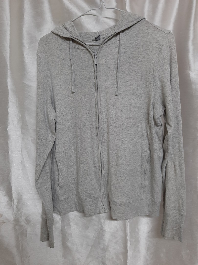 uniqlo gray jacket